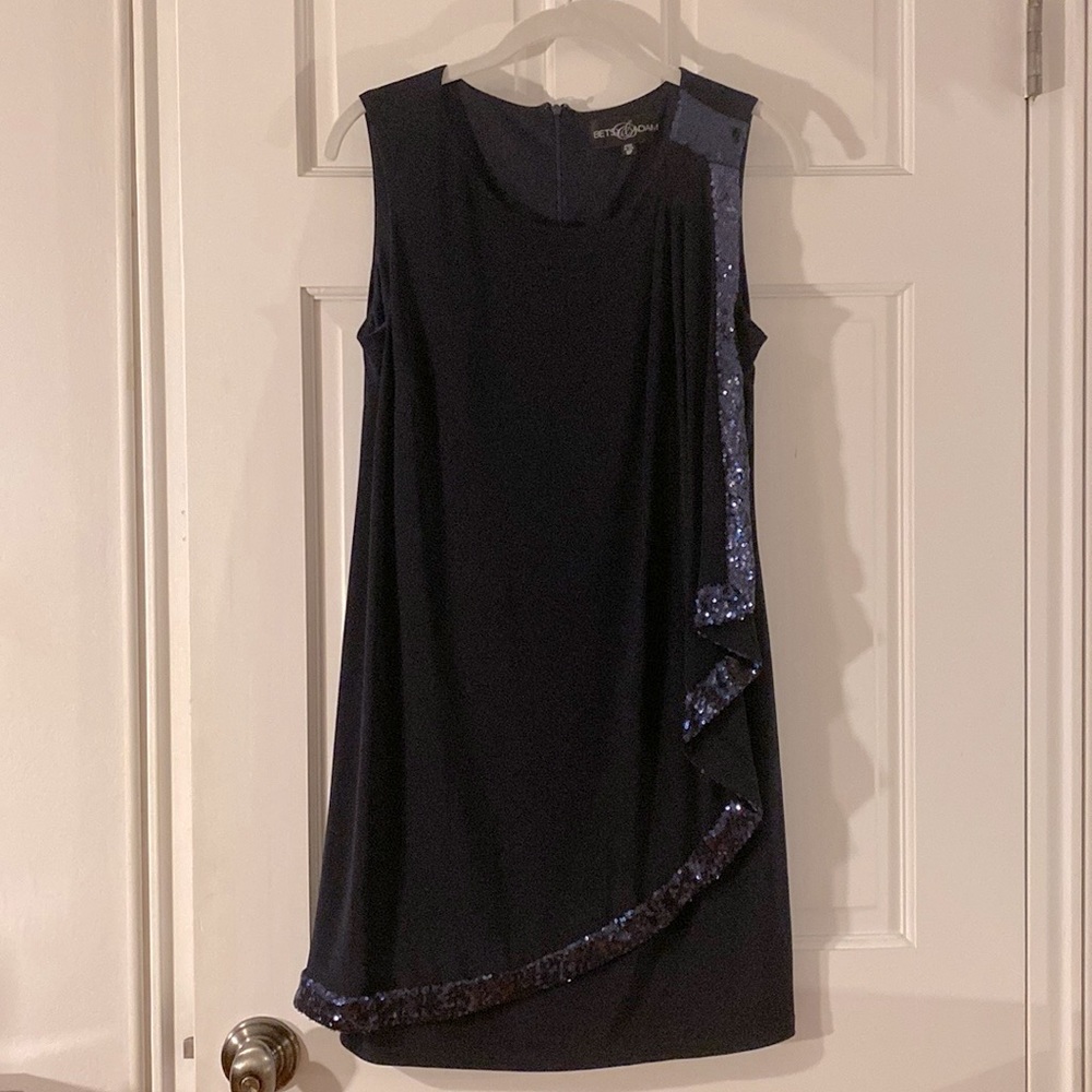 Dress - Picture 2 of 5